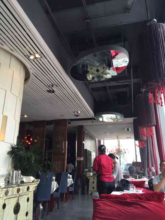 早春二月(远洋国际店)-"环境很好,在这附近像样的饭店