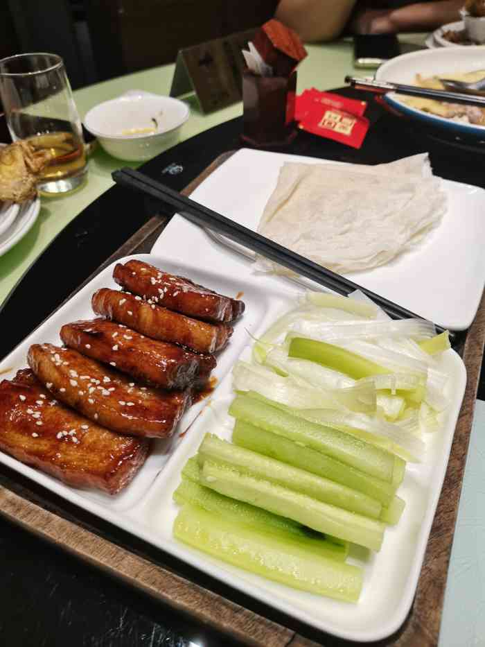 老聃家宴(枋湖店"就在家附近,想说最近大鱼大肉吃多了来点家.