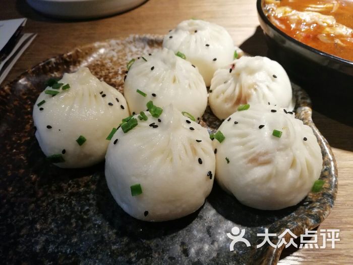 生煎小笼包