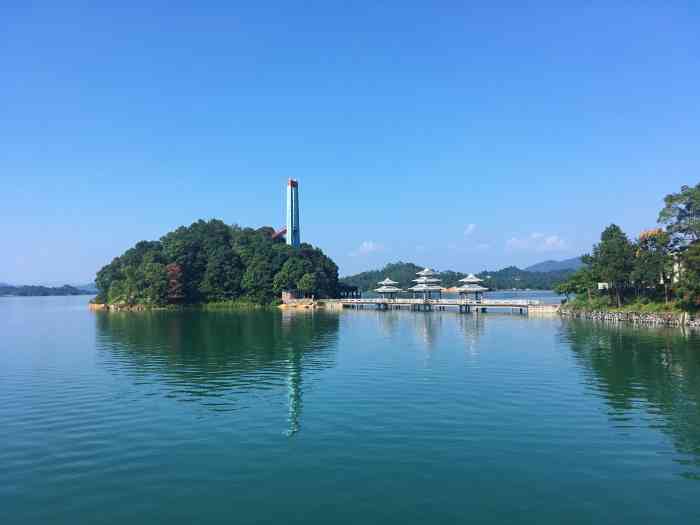 万绿湖镜花缘旅游区-"万绿湖风景区位于广东省东源县