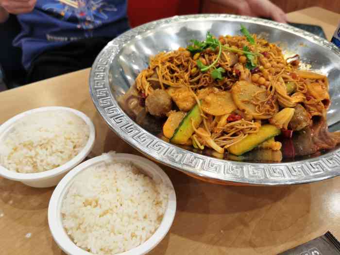 啷儿哥麻辣香锅(杭州乔司物美店)