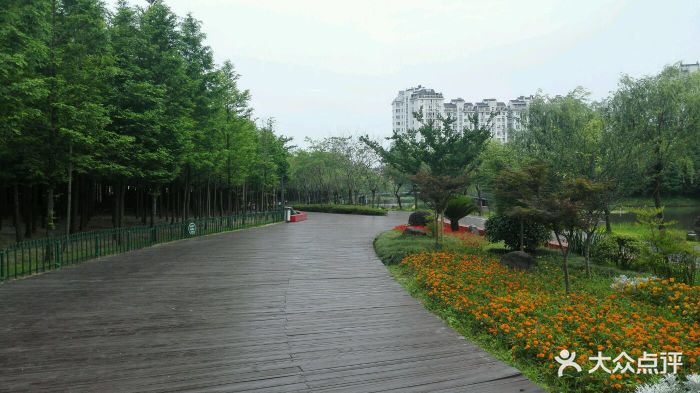 河滨公园南自行车租赁点-图片-德清县购物-大众点评网
