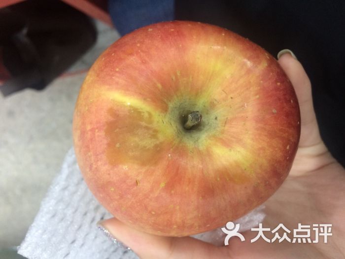 菓速生鲜:某天路过想着有个一元一斤的苹果.苏