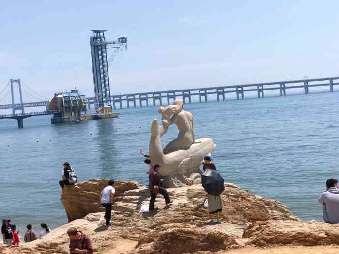 星海公园-"大连的著名旅游景点之一,总有圣亚五馆.现.