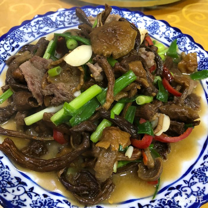 野蘑菇炒肉
