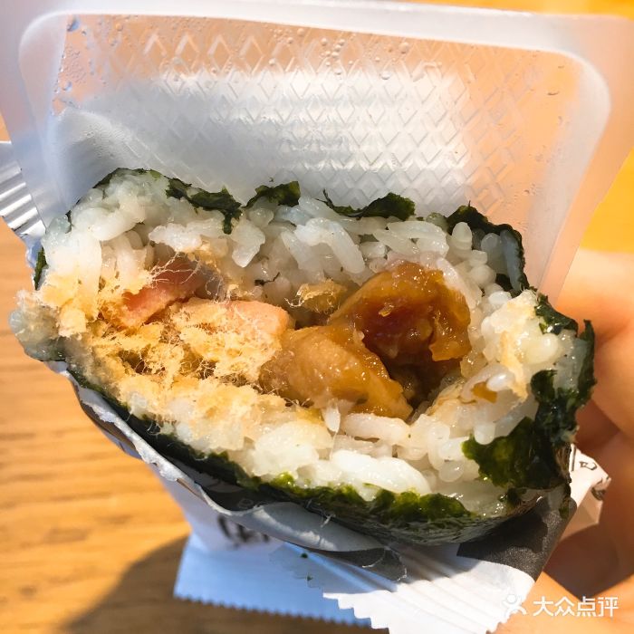 一鸣真鲜奶吧(镜湖越秀店)海苔鸡排饭团图片 - 第22张