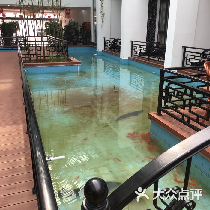 穿芳峪山水缘农家庄园