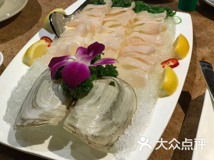 象拔蚌刺身
