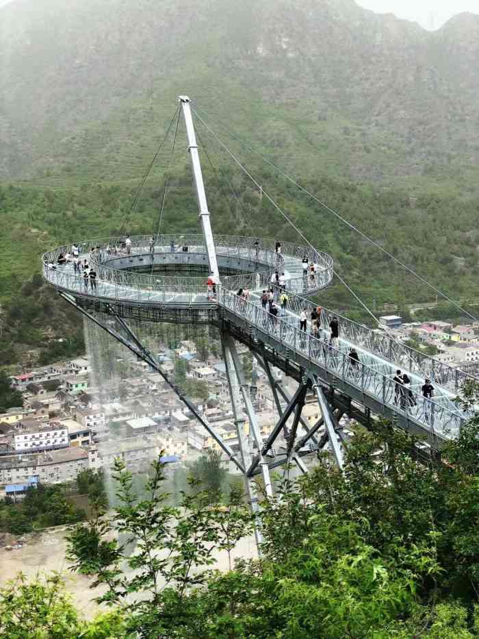 野三坡高山漂流玻璃栈道