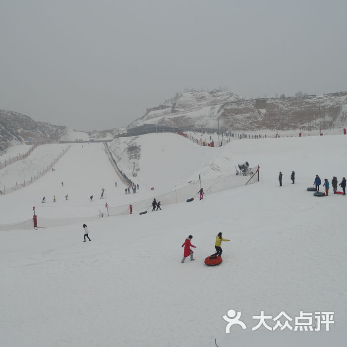 采薇庄园四季滑雪场采薇庄园滑雪场图片-北京滑雪