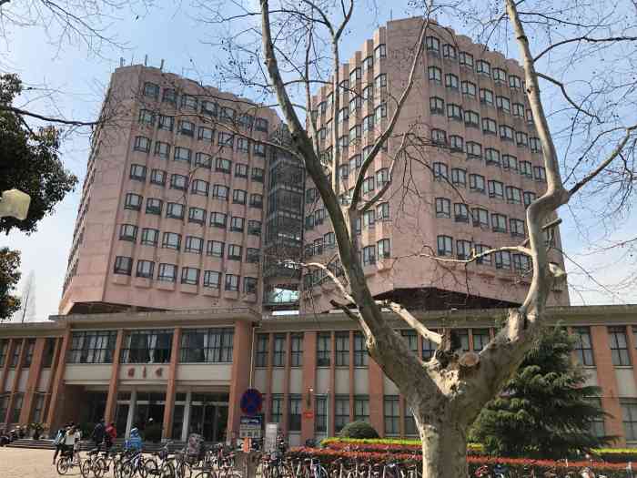 同济大学图书馆四平路校区