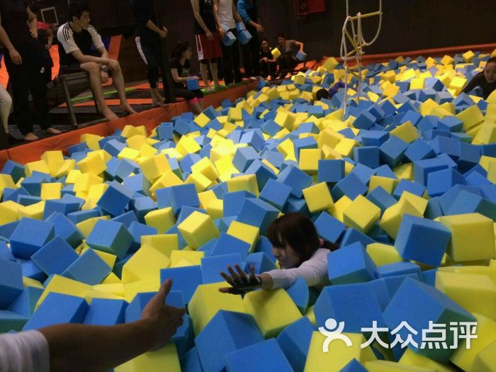 蹦乐园蹦床主题公园(龙华店)-图片-深圳休闲娱