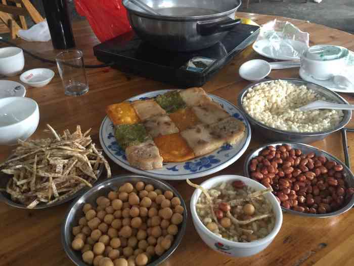 百川油茶馆-"地道的恭城油茶火锅.到的时候是中午12:.