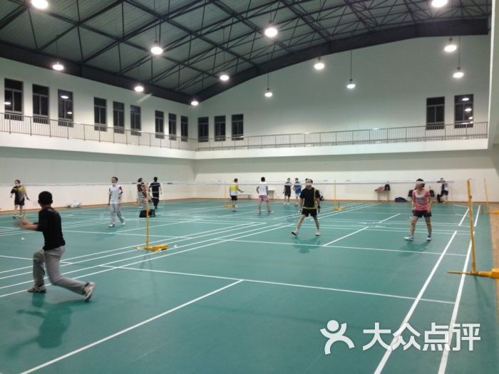 白玉兰小学羽毛球馆-白玉兰图片-上海运动健身