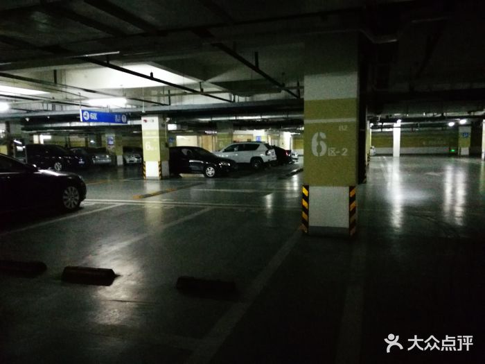 津湾广场地下停车场图片 - 第2张