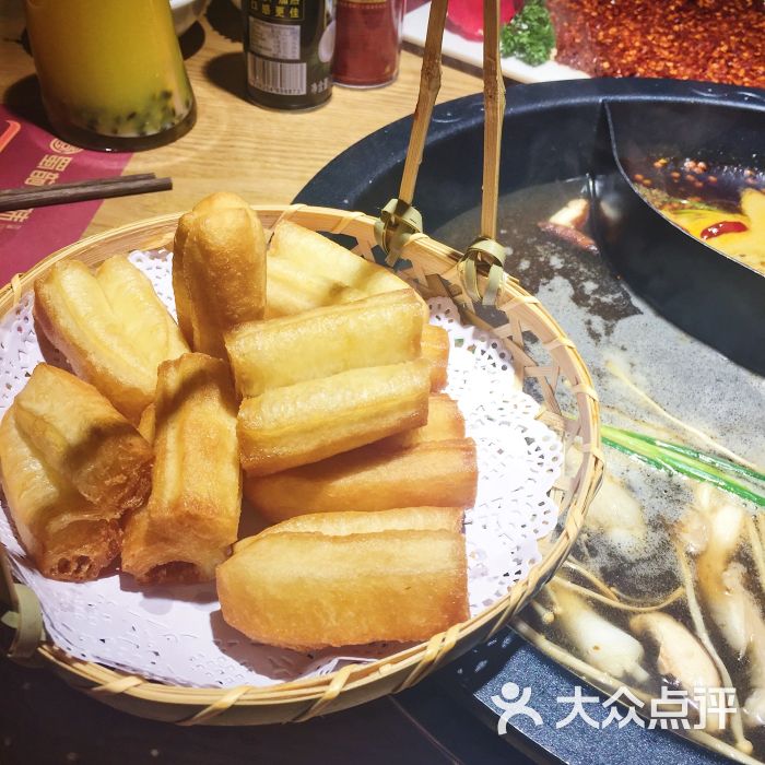 蜀韵蜀味火锅(春熙店)小油条图片 - 第1张
