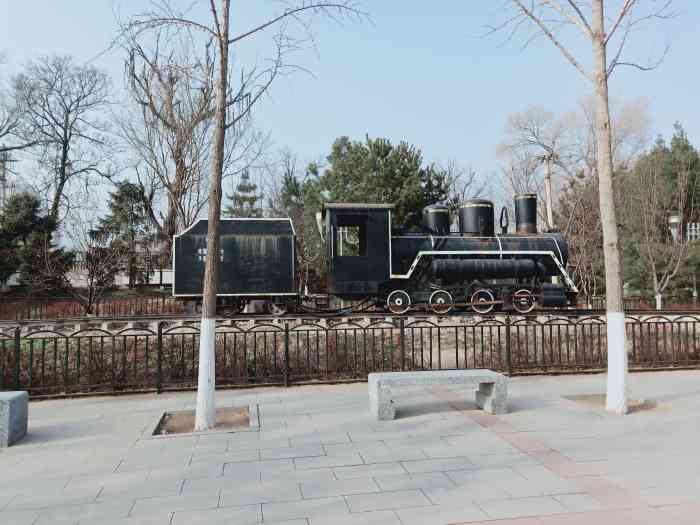 京门铁路遗址公园-"位于门头沟区城子大街里面有一台.