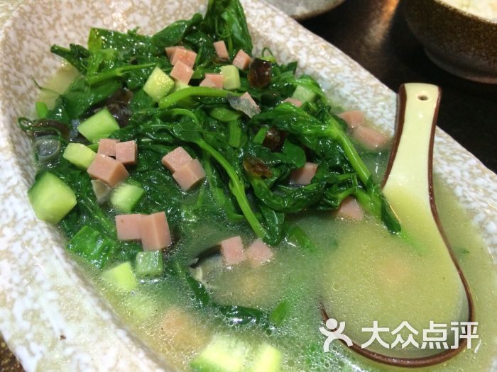 巴国奇驿:物美超市旁边的小饭馆,地方不大.北京