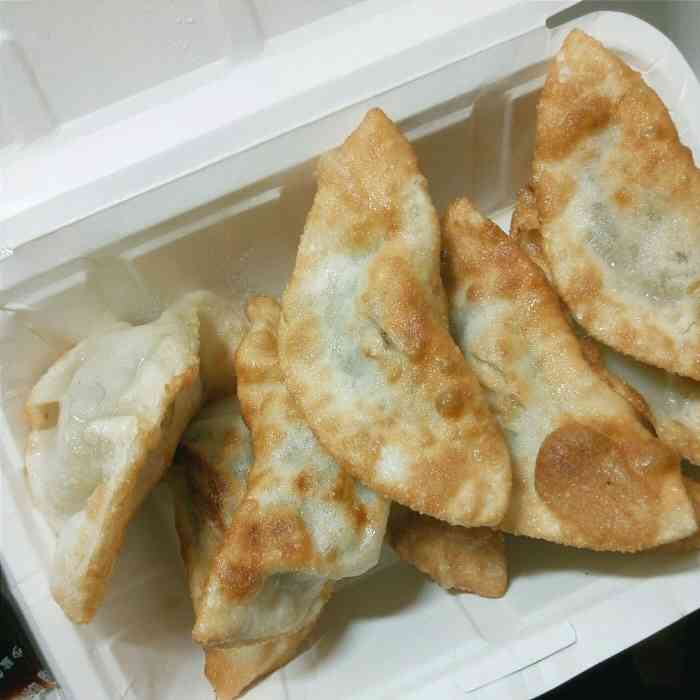 一口香煎饺-"煎饺好好吃啊97!以前点外卖,以后有空去.