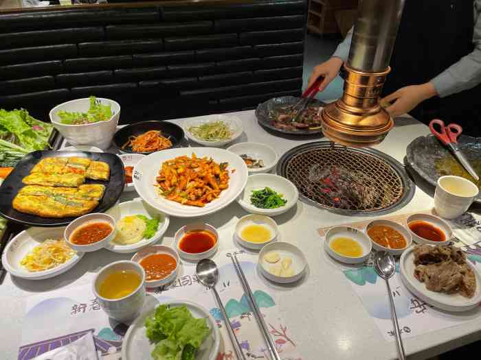 本家韩国料理(威高广场店)-"和爸爸去吃烤肉 是白钟元开的点老白吾桑.
