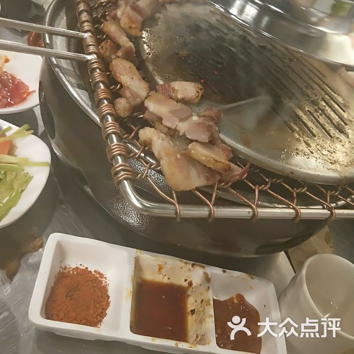 炉火时代韩式炭火烤肉