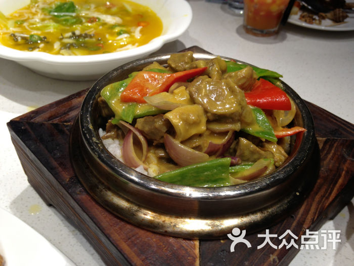 新蒂餐厅(和谐广场店)-咖喱牛腩石锅饭-菜-咖喱