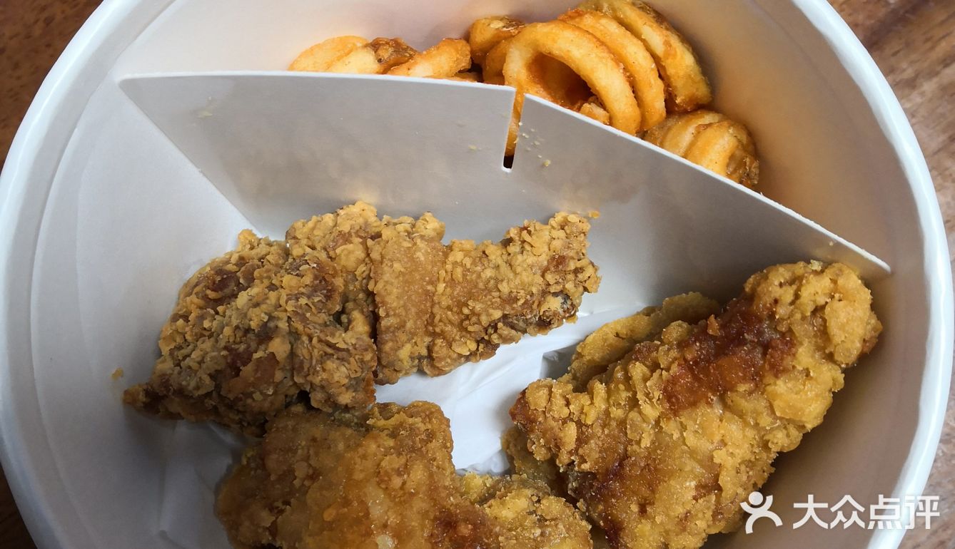 来南昌怎么能不吃一口麦当劳的麦麦脆汁鸡,麦辣鸡翅呢?