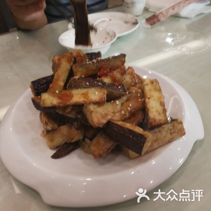 周老六薛城餐饮连锁