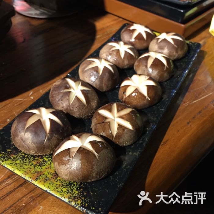 原始一口牛果木炭火烤肉(高升桥店)烤香菇图片 - 第1张