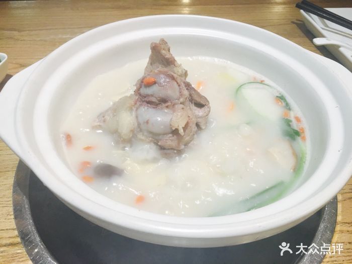 拾味馆·浓鲜骨汤(宜家店)拾味骨汤图片