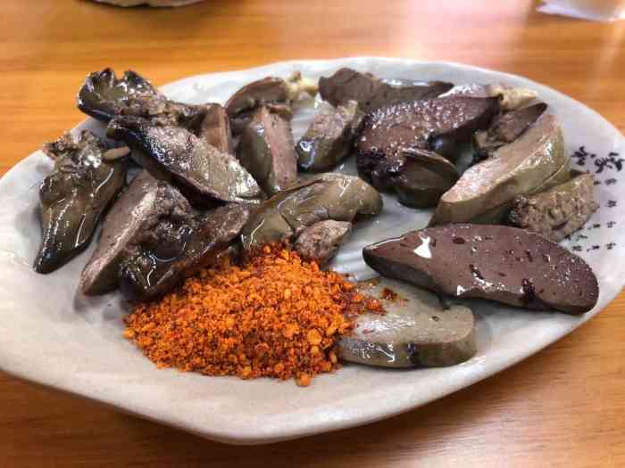 什夹婆土鸡米线先来一口云南风味的滋补乌鸡汤
