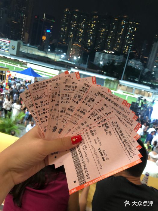 香港两幸运儿捧走5500万元六合彩奖金沙娱乐- 威尼斯人- 太阳城 -澳门在线娱乐城金过“肥年”