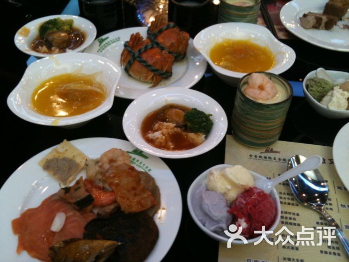 瑰丽海海鲜百汇自助餐_潮汕海鲜美食图片_金香鲍美食海鲜百汇(2)