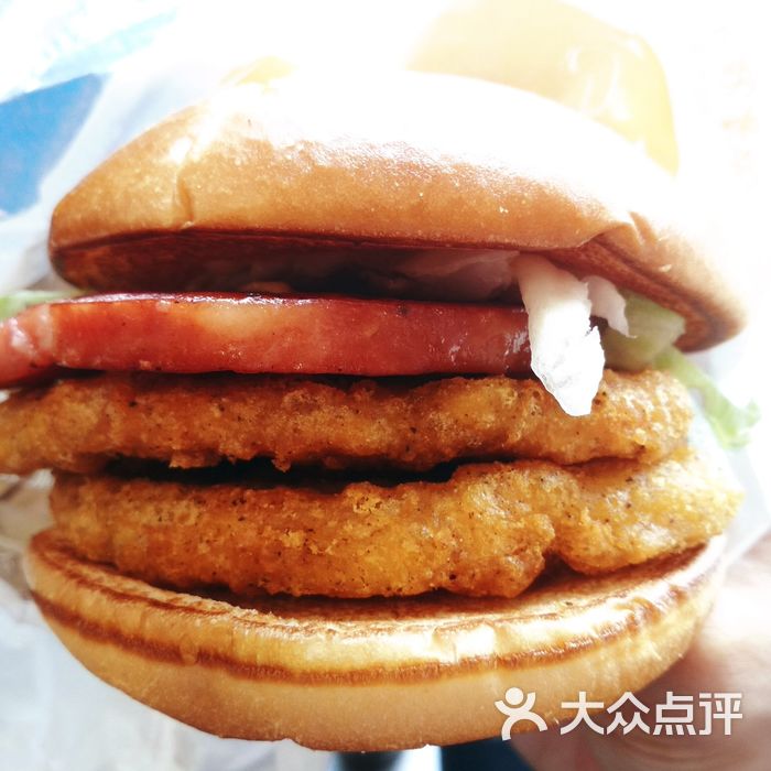 麦当劳俄式红肠双层香鸡堡图片-北京快餐简餐-大众