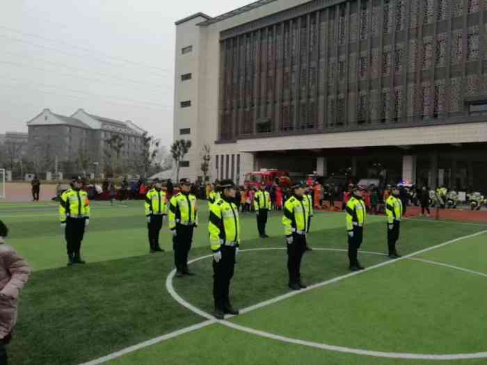 盐城市串场河小学"串场河小学戴庄路东侧,鹿鸣路南侧第一次.