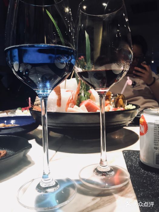 skyfin天空之鳍·全江景无国界料理红酒图片