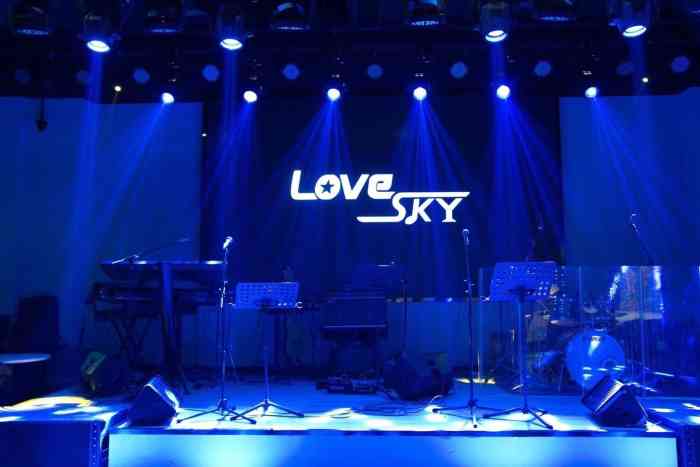 恋空love sky live house-"圣诞节来到恋空娱乐一把…第一次去就是走