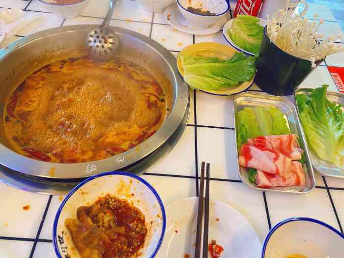 辣也重庆市井火锅高邮店