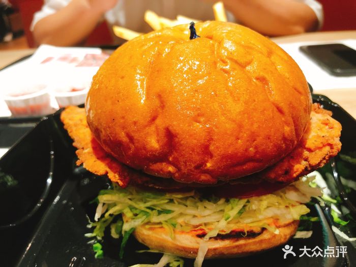 the habit burger grill 哈比特汉堡(复兴soho店)黄金鸡排汉堡图片