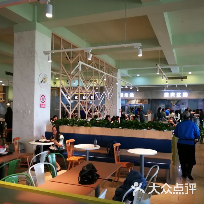 上海外国语大学松江校区食堂