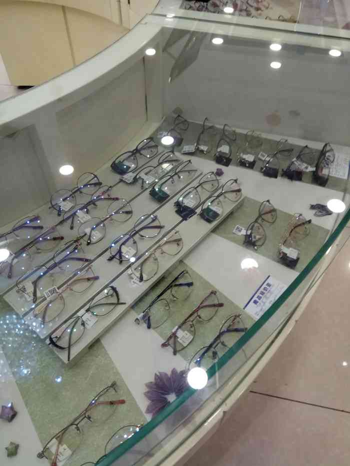 明仁眼镜 全国连锁专业机构(明仁总店)-"给家里中学生配眼镜,看了好多
