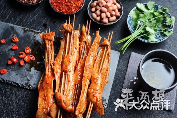 秘制鸭板肠
