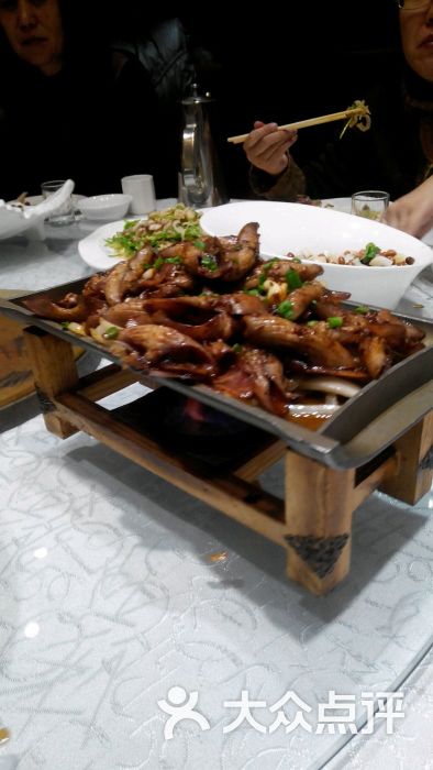 燃烧的红蜡烛_红蜡烛动态背景图片_红蜡烛海鲜粥城(2)