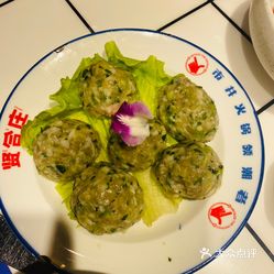 香菜鲜肉丸子