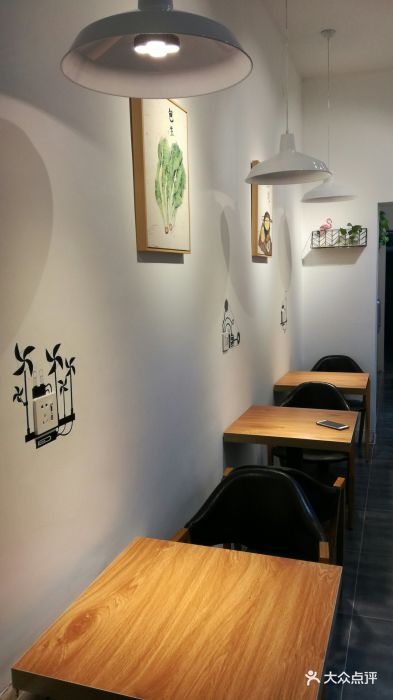 俩崽儿 炸串简餐屋(南市场店)图片 - 第2张