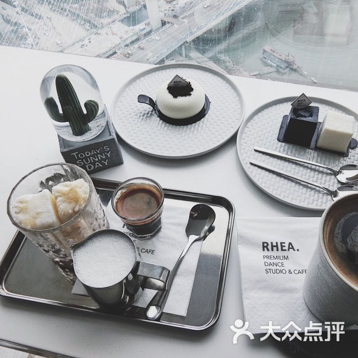 rhea cafe