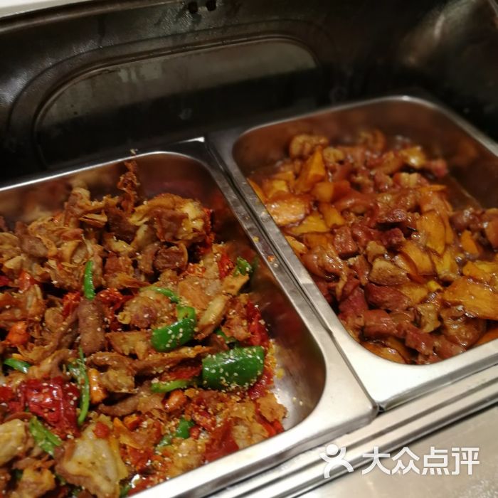 泉福居酱骨头自助美食