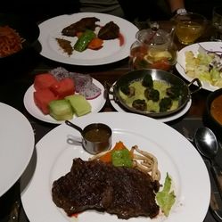食间牛排人均_食间牛排