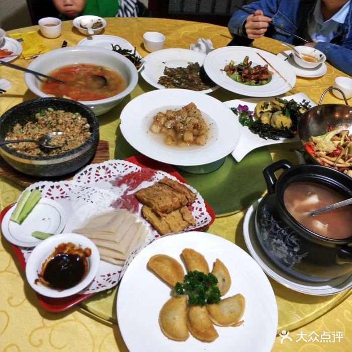 口味不错,但是服务员态度不够热情哦-食锦斋