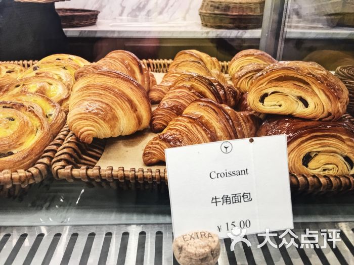 la boulangerie by le comptoir de pierre gagnaire牛角面包图片